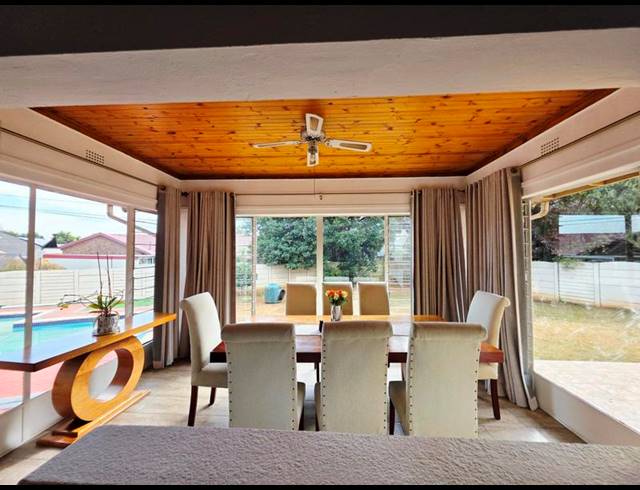 4 BEDROOM HOUSE FOR SALE IN GLEN MARAIS